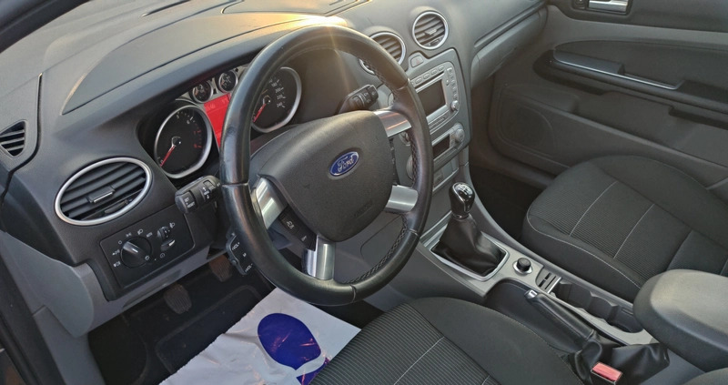 Ford Focus cena 16999 przebieg: 188000, rok produkcji 2010 z Suwałki małe 667